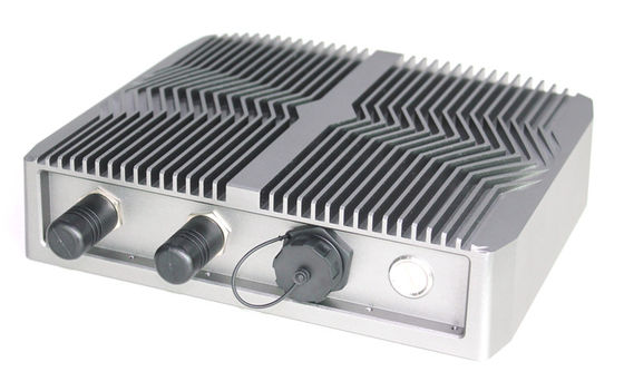 I3 I5 I7 RS232 4 USB Industrial Desktop Pc, IP67 Fanless เกรดอุตสาหกรรมคอมพิวเตอร์