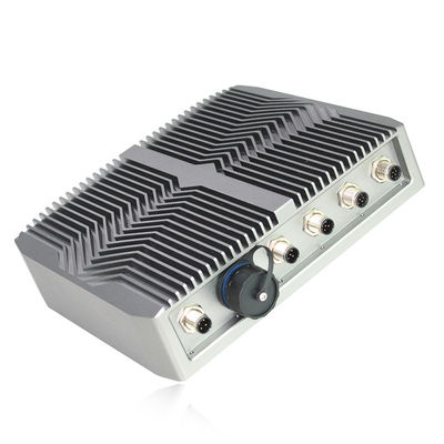 Fanless IP65 8th Gen I3 I5 I7 Industrial Embedded Box PC พร้อม RJ45